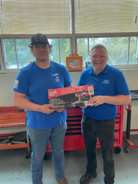 Steet Ponte Ford donates Engine Leveler to SUNY Morrisville Ford ASSET Technician Program!