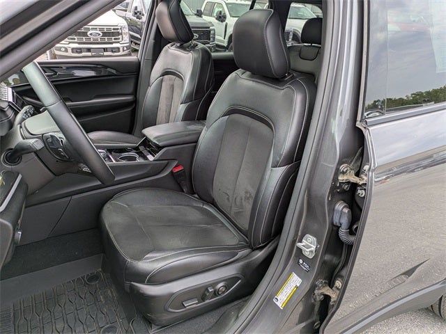 2022 Jeep Grand Cherokee Altitude