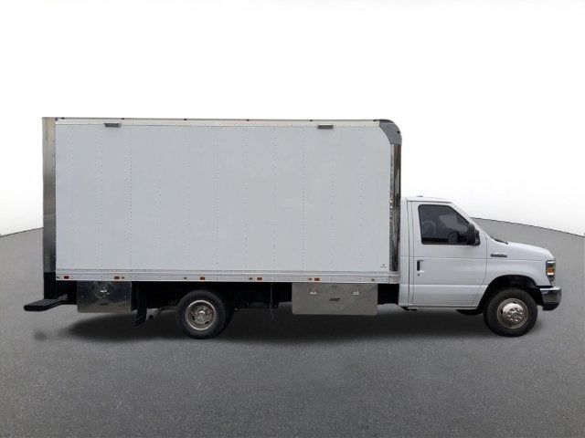 2019 Ford E-450SD Base