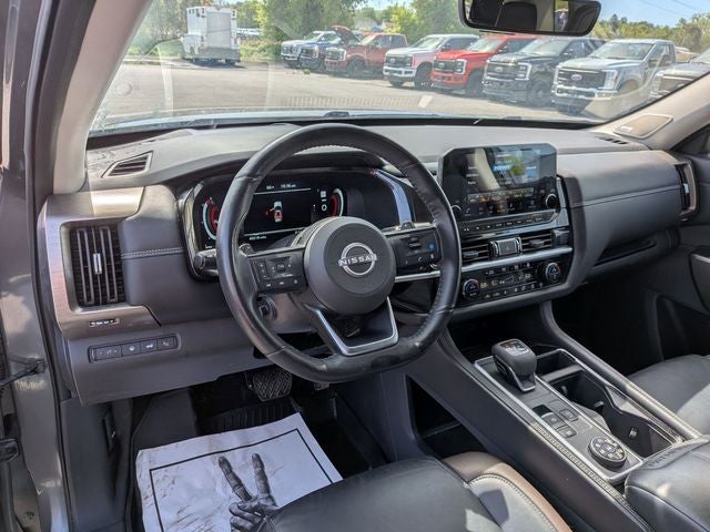 2024 Nissan Pathfinder Platinum