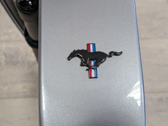 2000 Ford Mustang Base